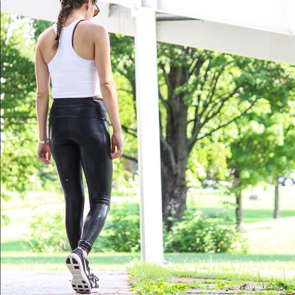 Greater Than Sports Shiny Black Liquid Leggings - Picture 3 of 8